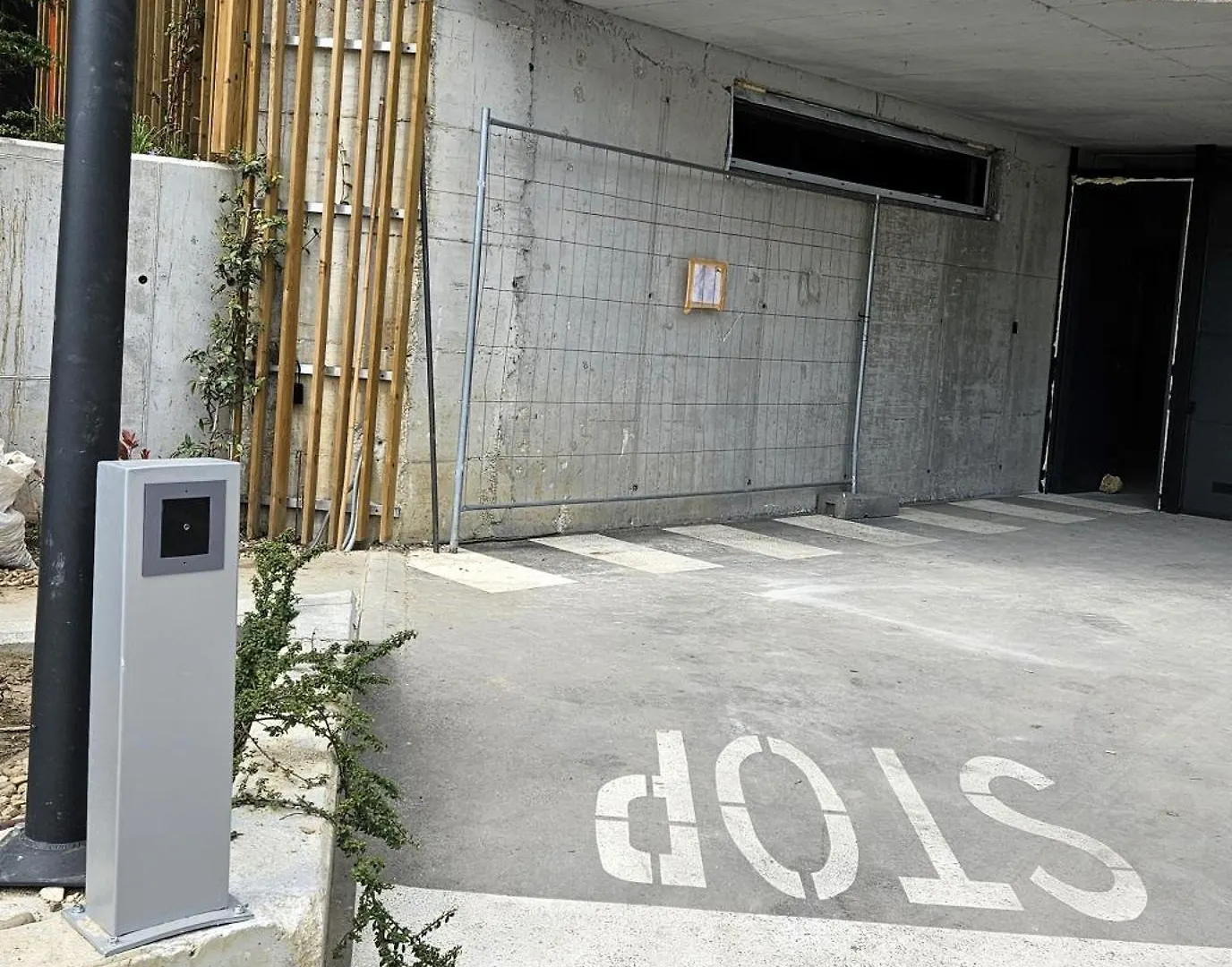 Luxury 2 Room Flat Free Parking, Pool And Wifi 0*, Várna