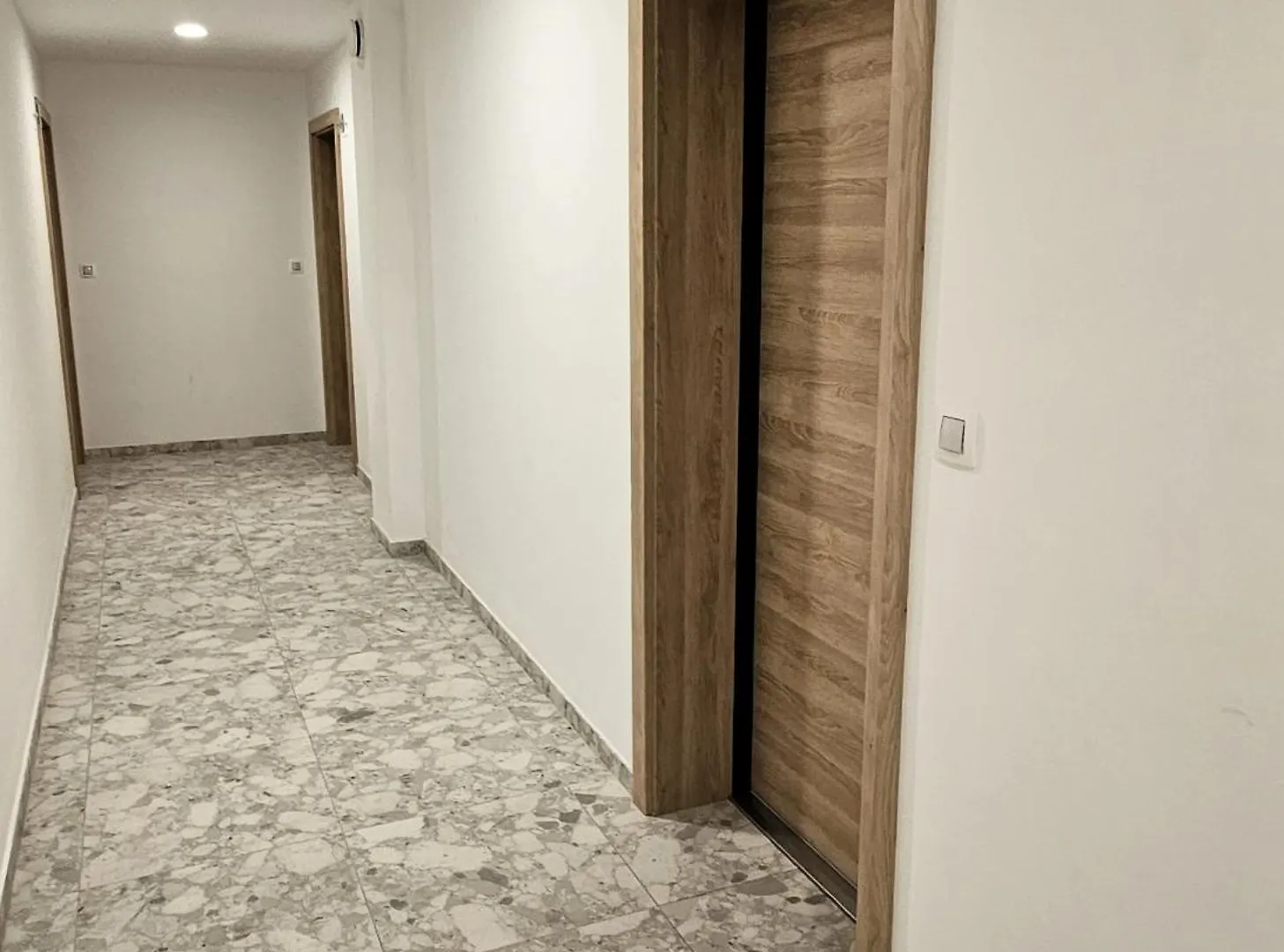 Apartman Luxury 2 Room Flat Free Parking, Pool And Wifi
